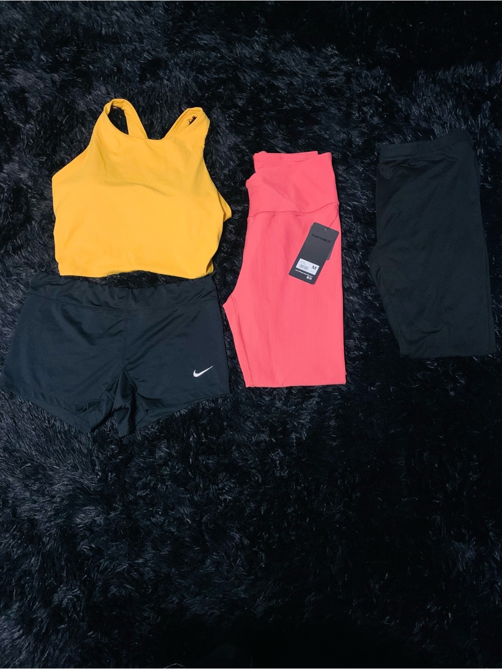 Women’s Multi-Clothes Set Nike Shorts 90 Degree Leggings Athleta Sports Bra(M)